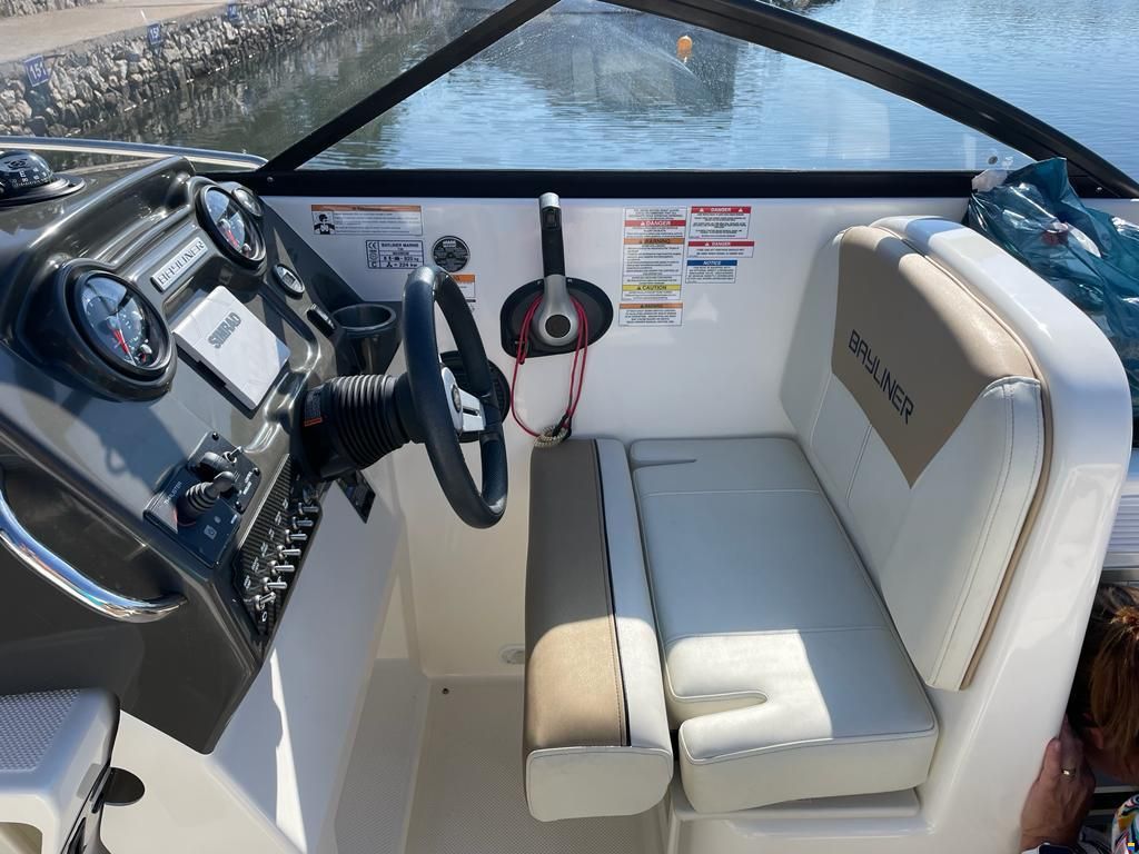 Bayliner 742 Cuddy