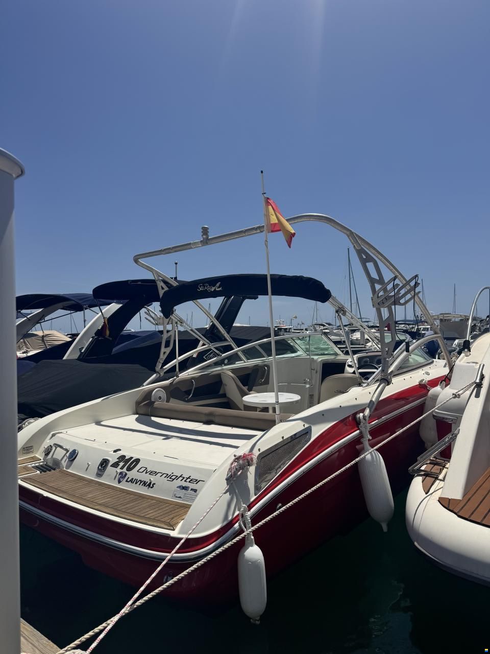Sea Ray 210 Overnighter