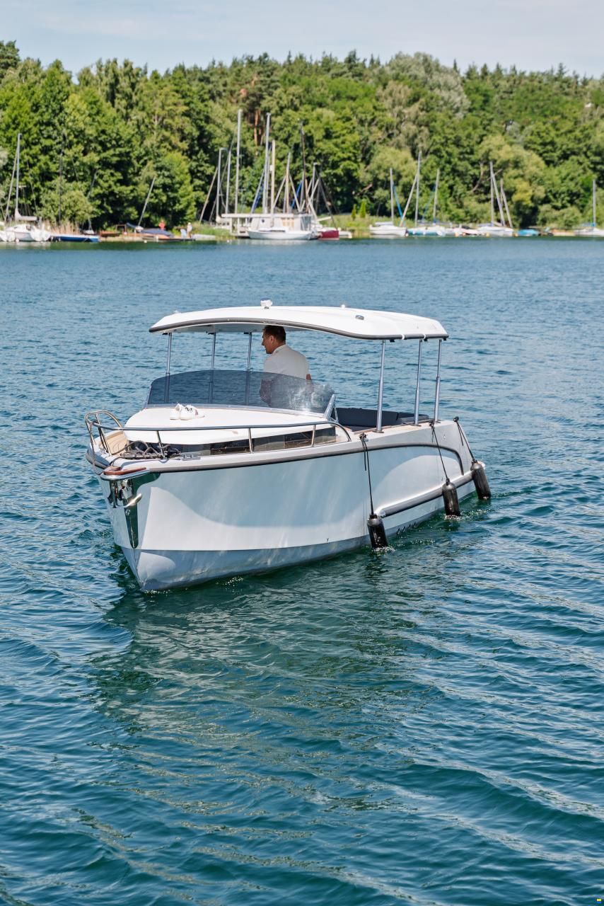 Alfastreet 23 Cabin electric