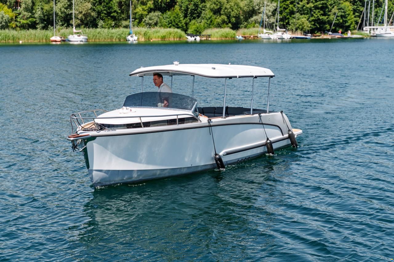 Alfastreet 23 Cabin electric