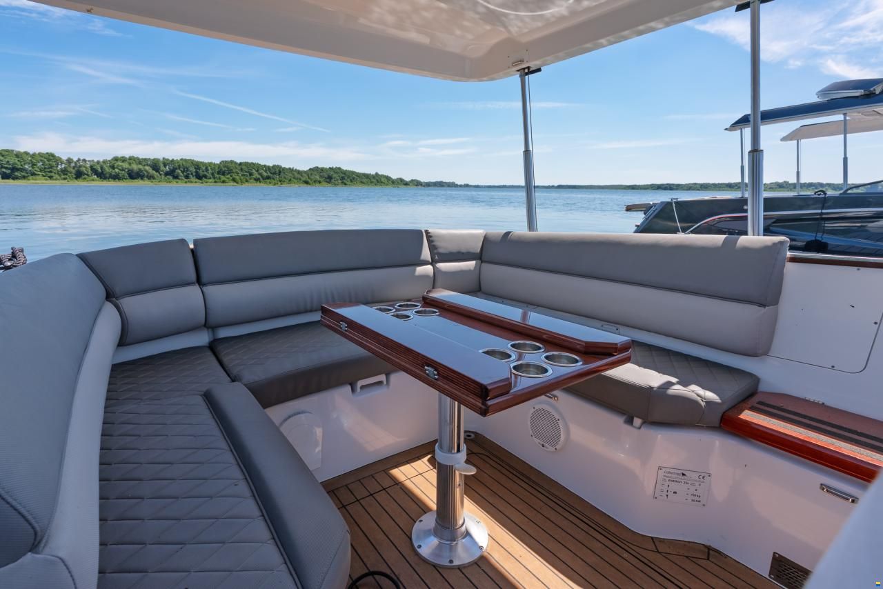 Alfastreet 23 Cabin electric