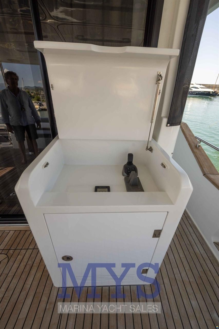Sirena Yacht 58