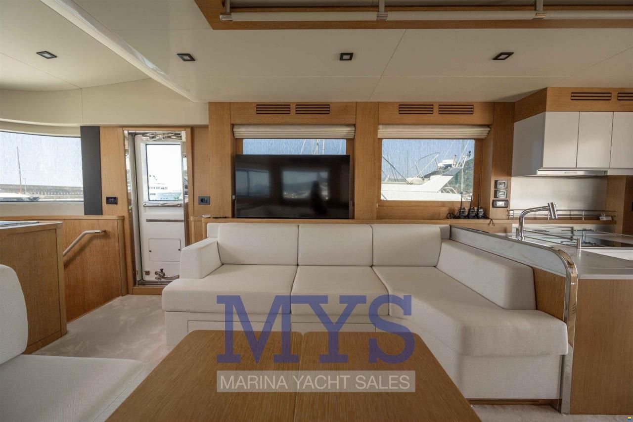 Sirena Yacht 58