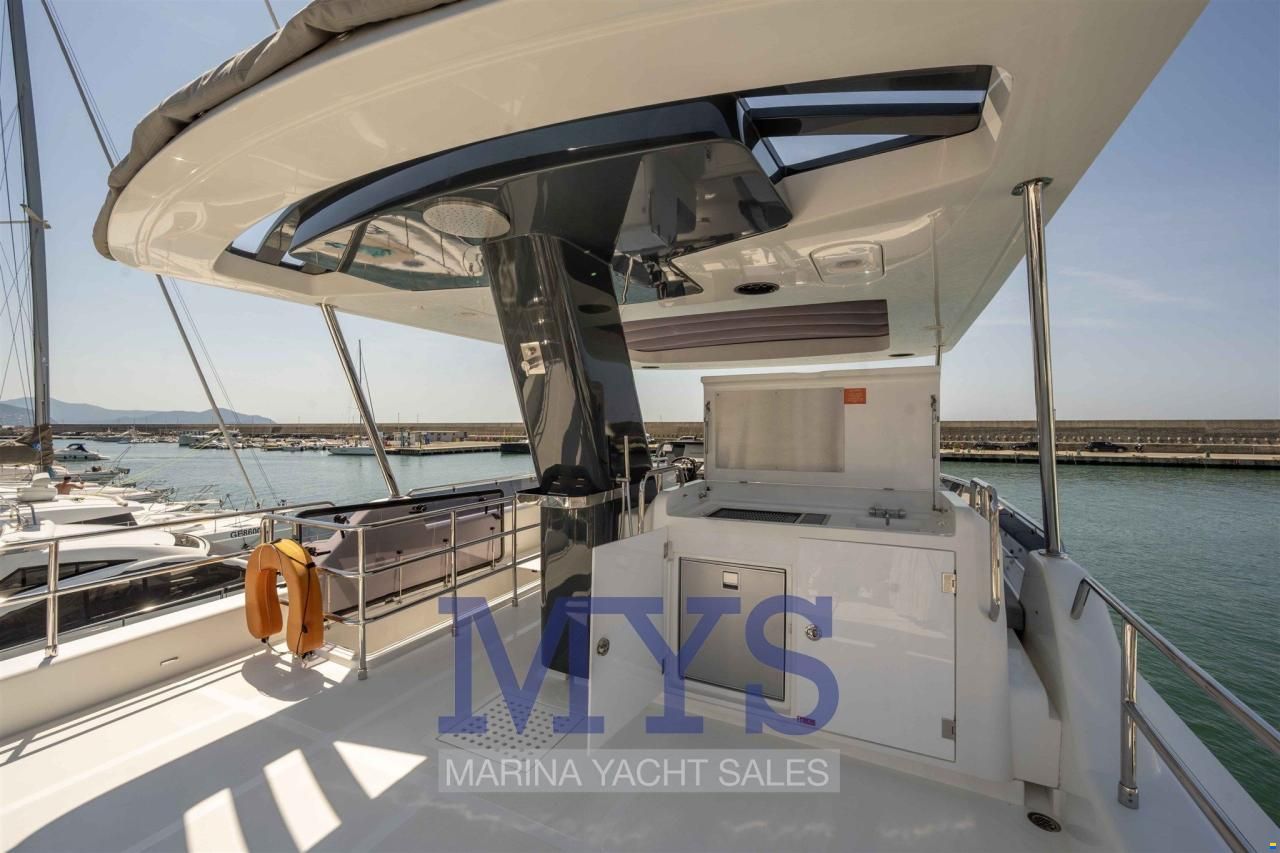 Sirena Yacht 58
