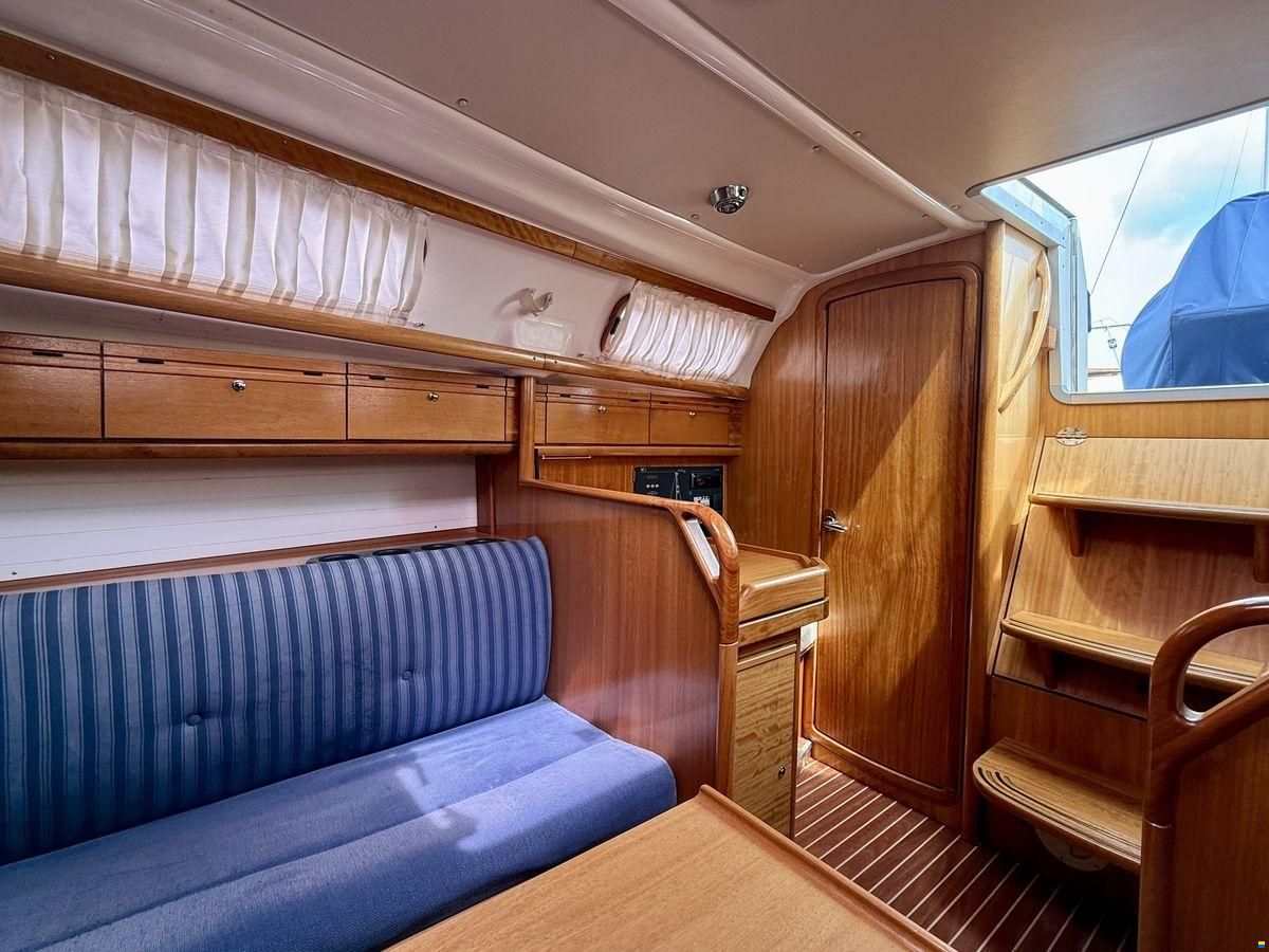 Bavaria 30