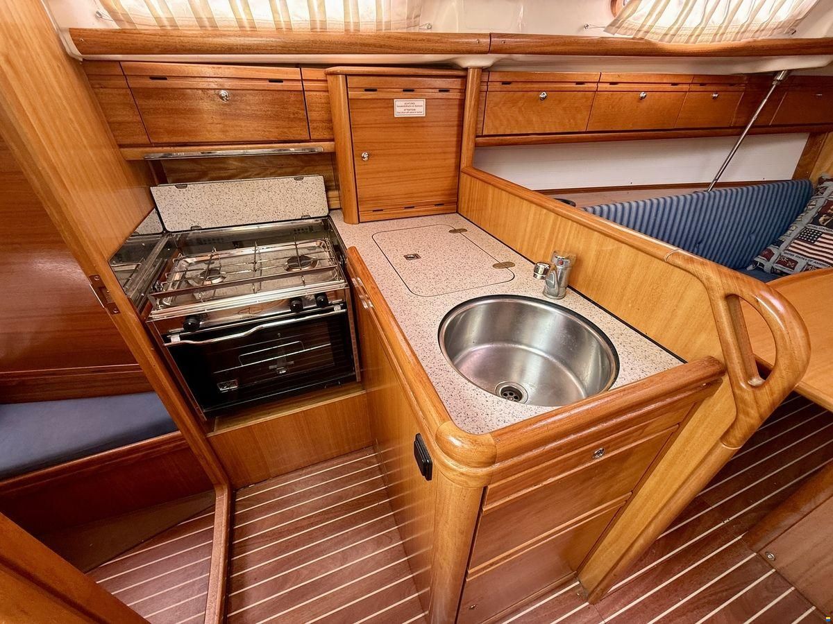 Bavaria 30