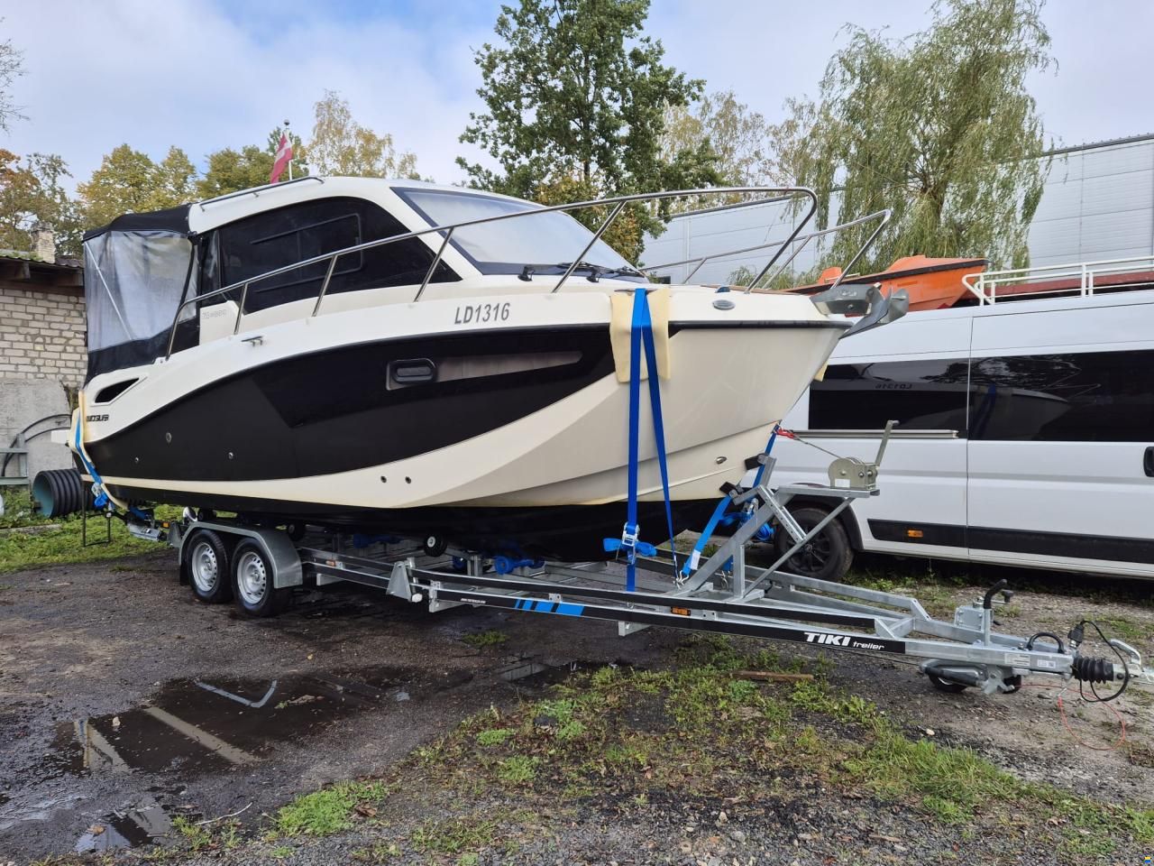 Quicksilver 755 Weekend