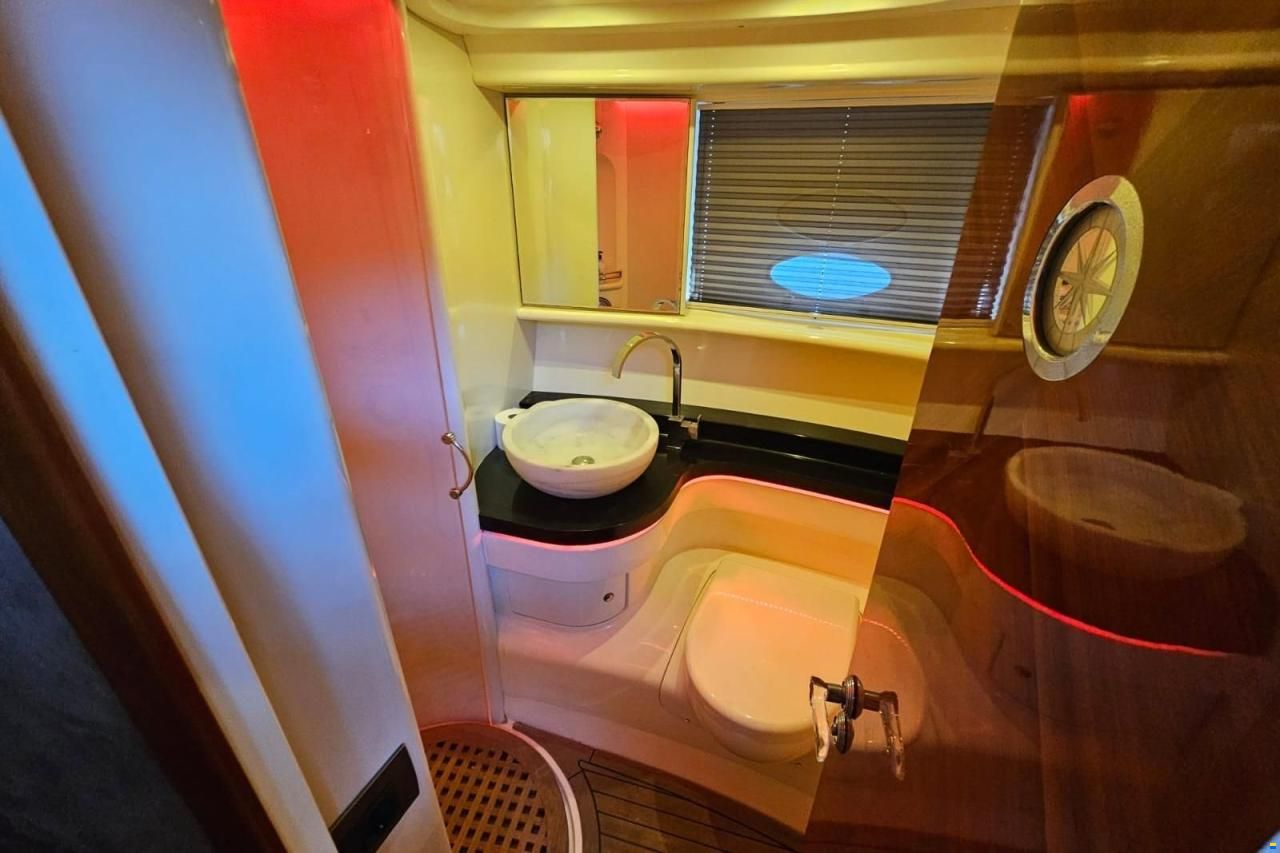 Azimut 46