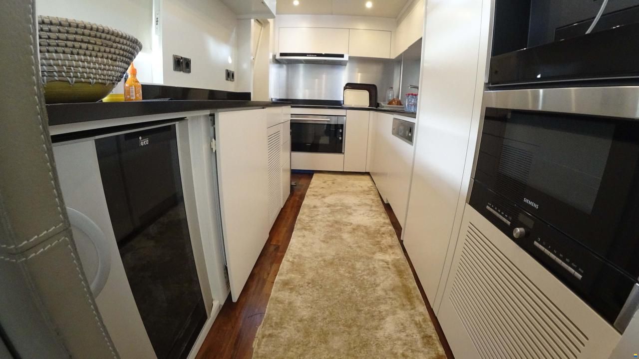 Numarine 102 Flybridge