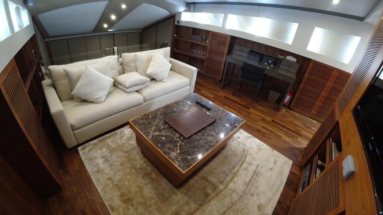 Numarine 102 Flybridge