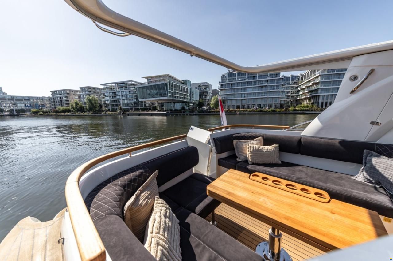 Marex 360 Cabriolet Cruiser