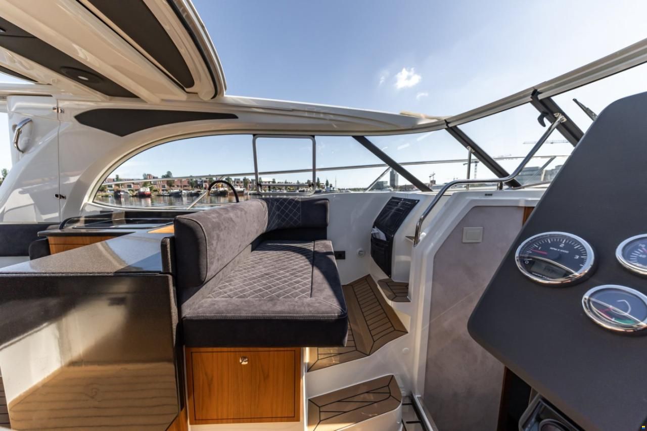 Marex 360 Cabriolet Cruiser