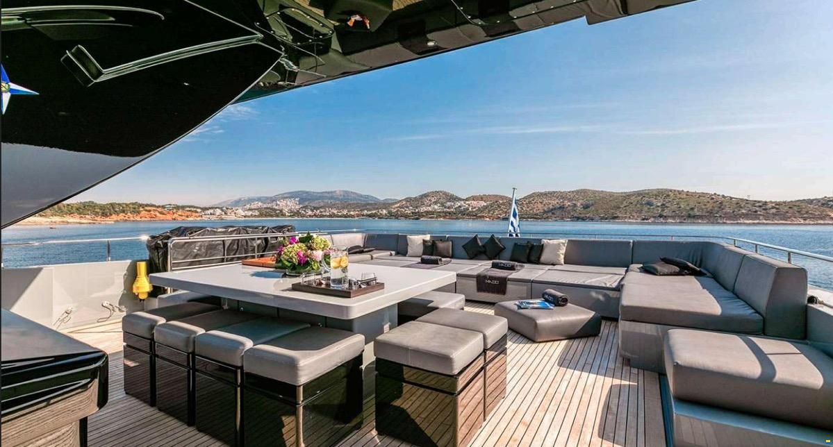 Admiral Yachts 39m