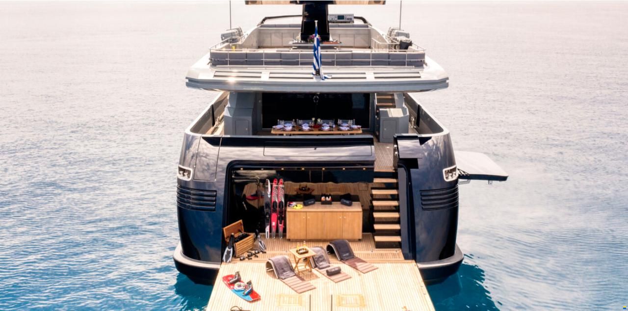 Admiral Yachts 39m