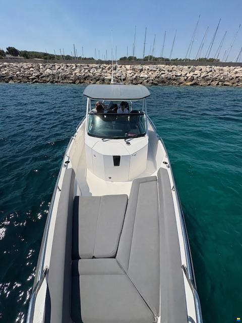 Axopar 28 T-TOP
