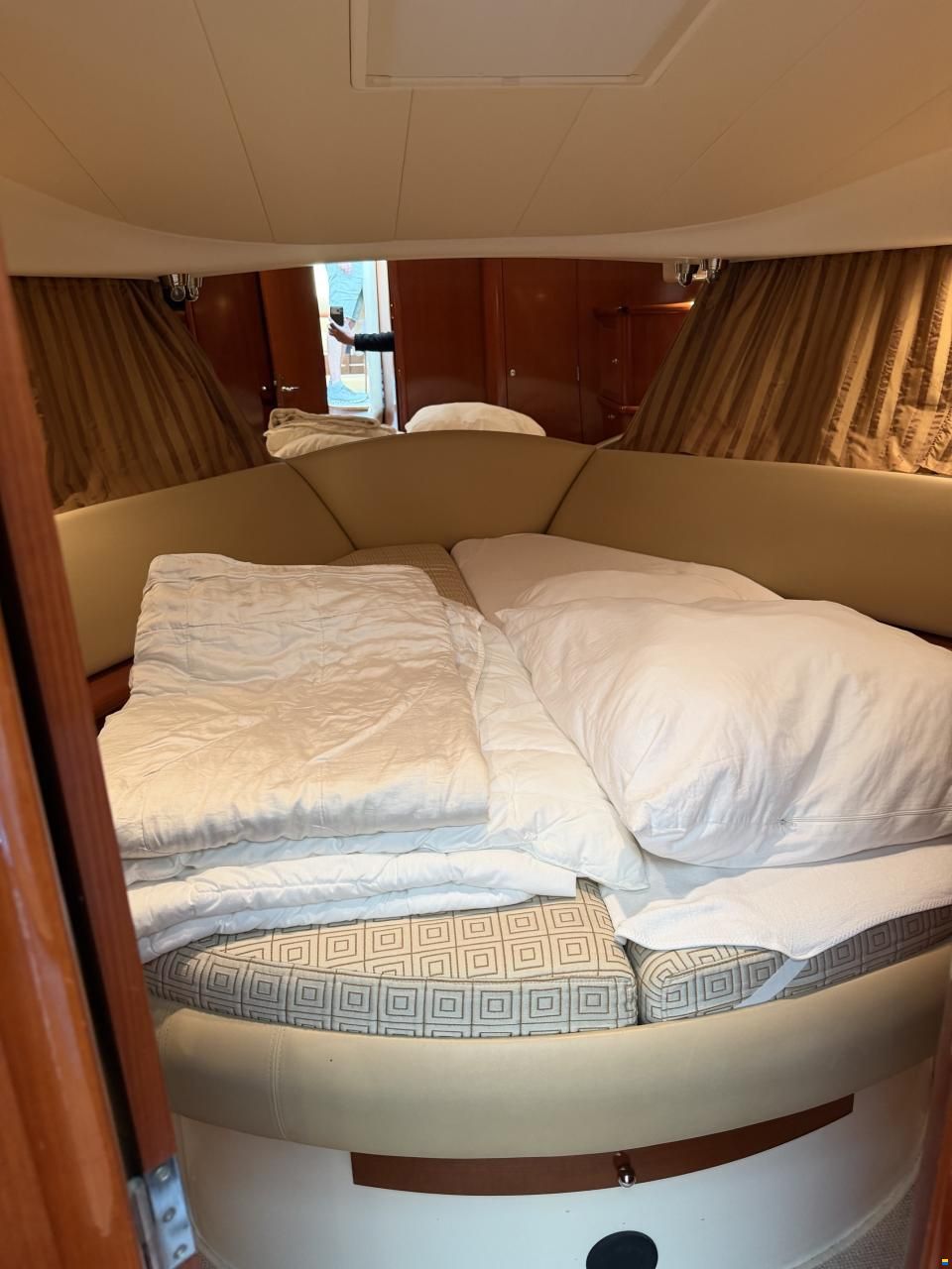 Prestige 36