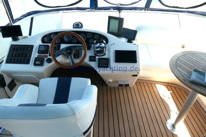 Sea Ray 400 Sedan Fly