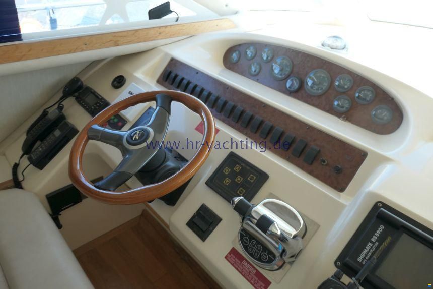 Sea Ray 400 Sedan Fly