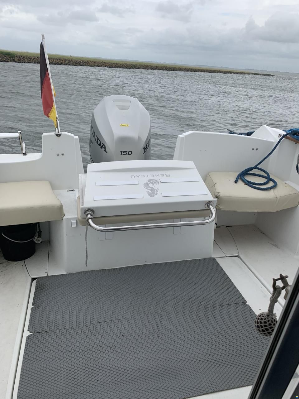 Beneteau Antares 750