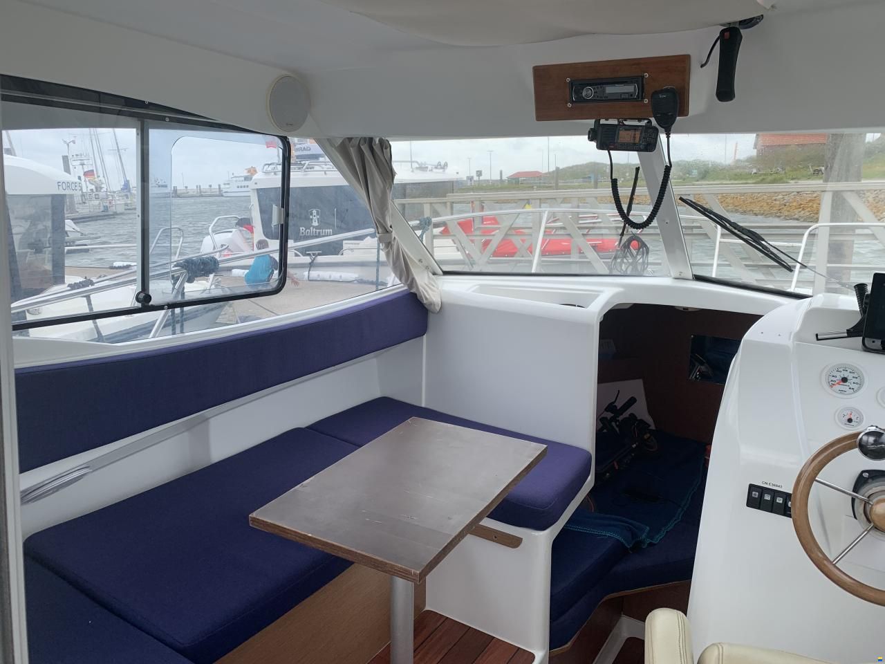 Beneteau Antares 750