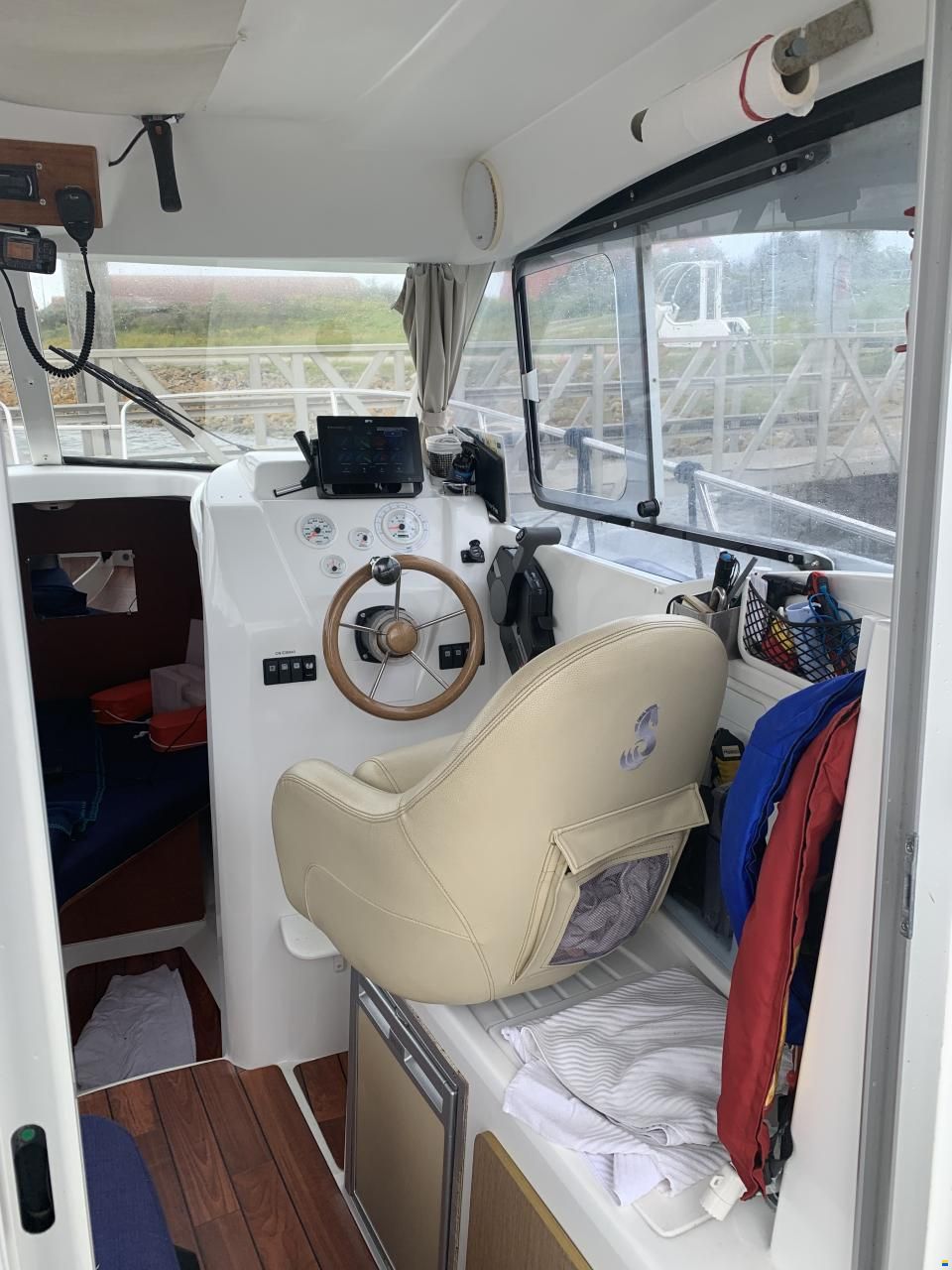 Beneteau Antares 750