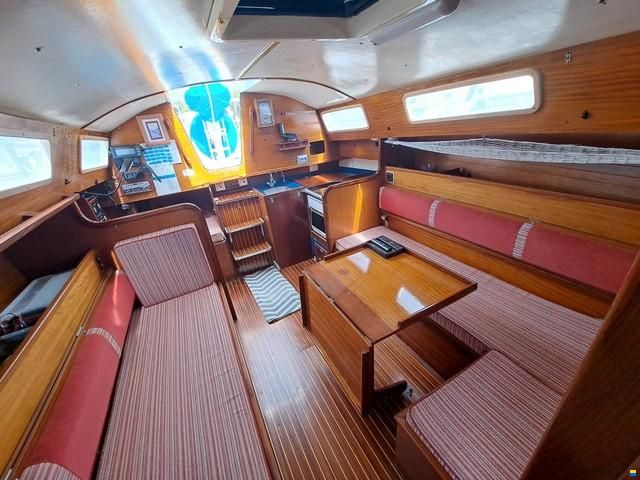 Dufour 3800