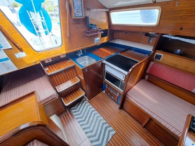 Dufour 3800
