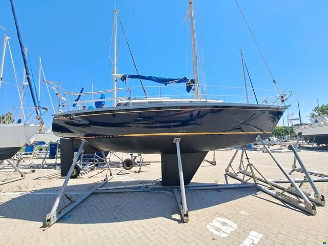 Dufour 3800