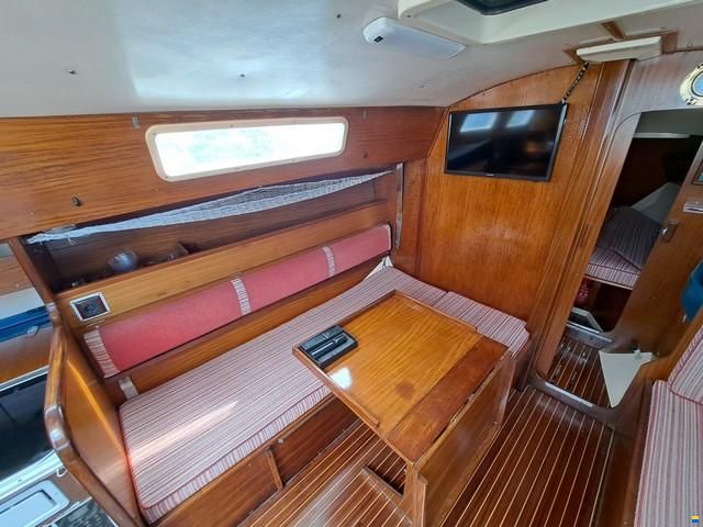 Dufour 3800