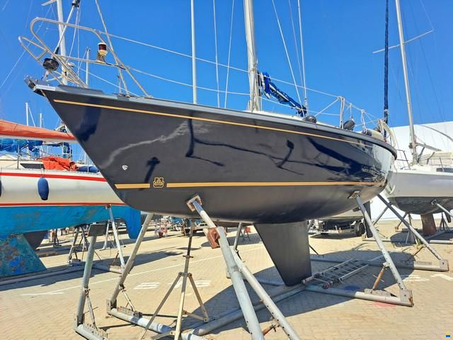 Dufour 3800