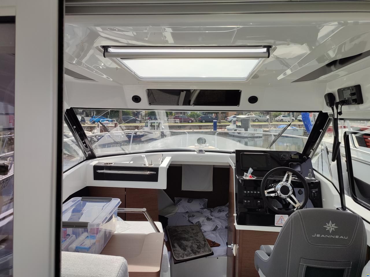 Jeanneau MF 795 S2