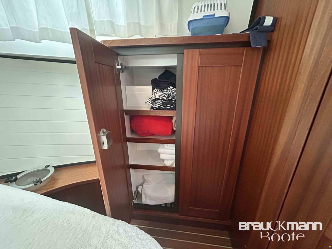 Linssen CLASSIC STURDY 28 SEDAN