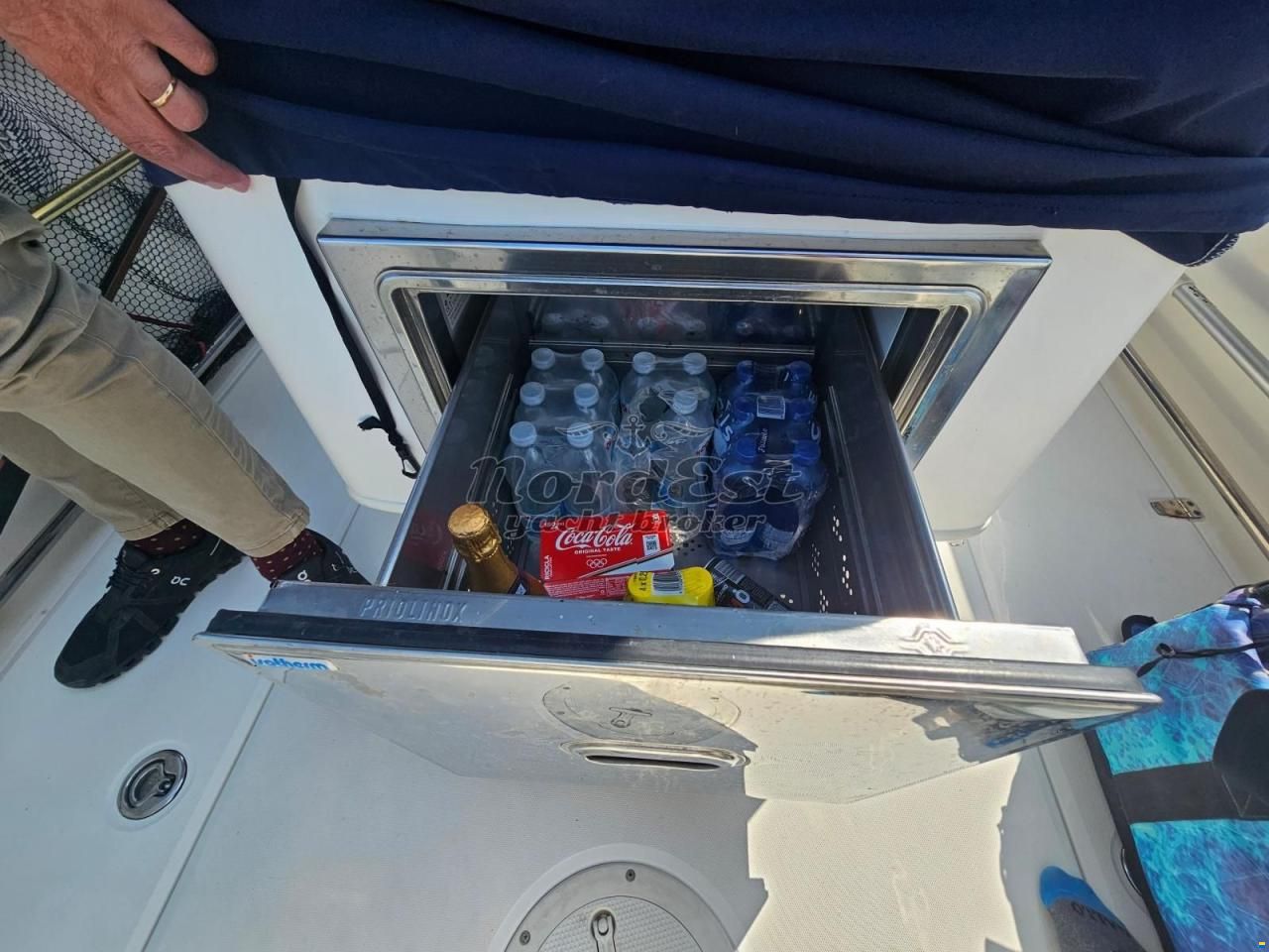 Boston Whaler 240 Outrage