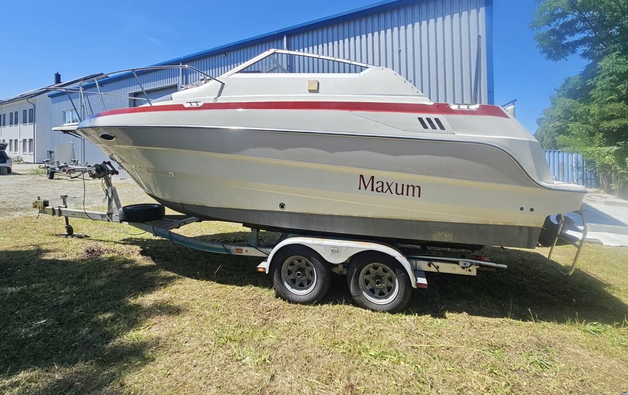 Maxum 2300 SCR