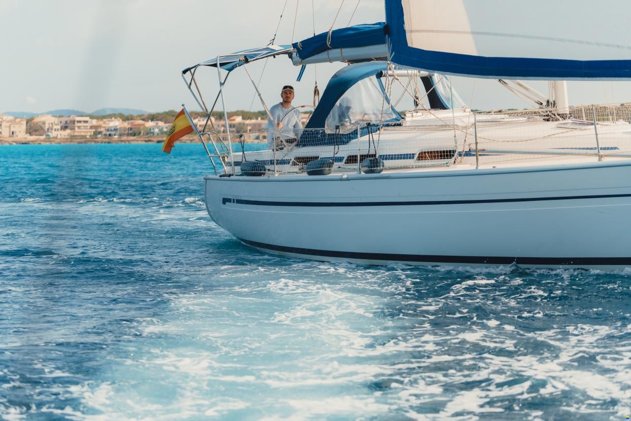 Beaconax Yachtbau GmbH Bavaria 36AC