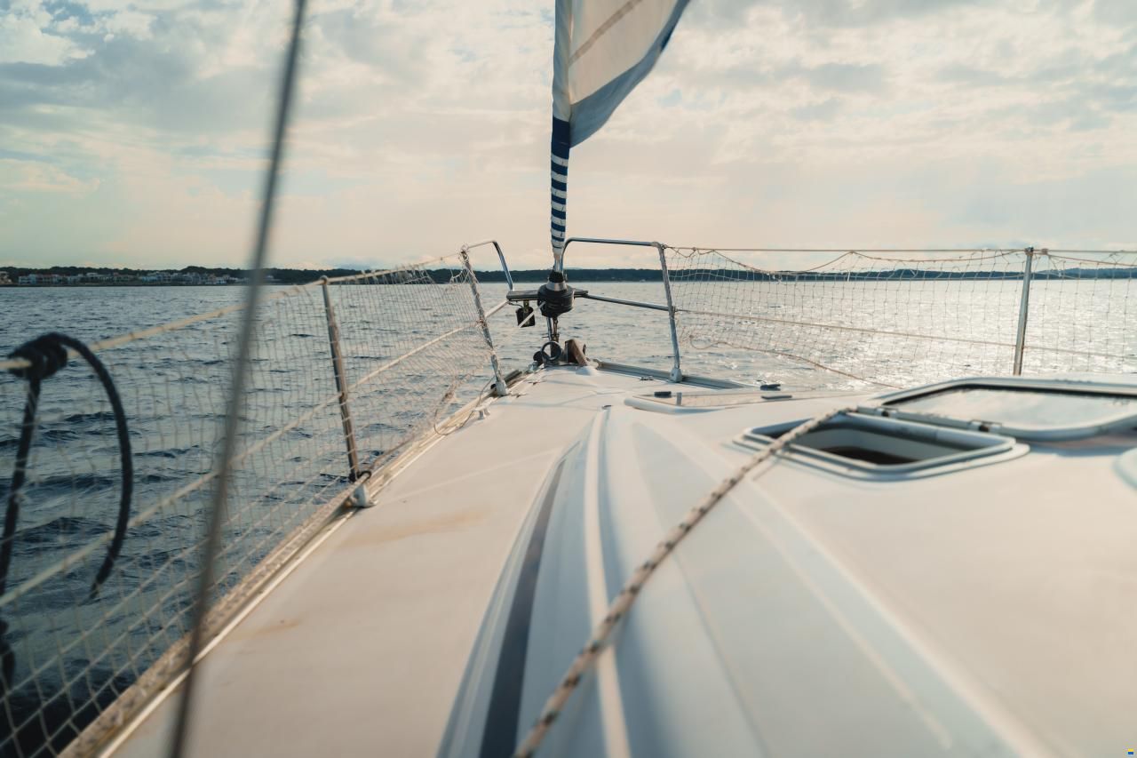 Beaconax Yachtbau GmbH Bavaria 36AC