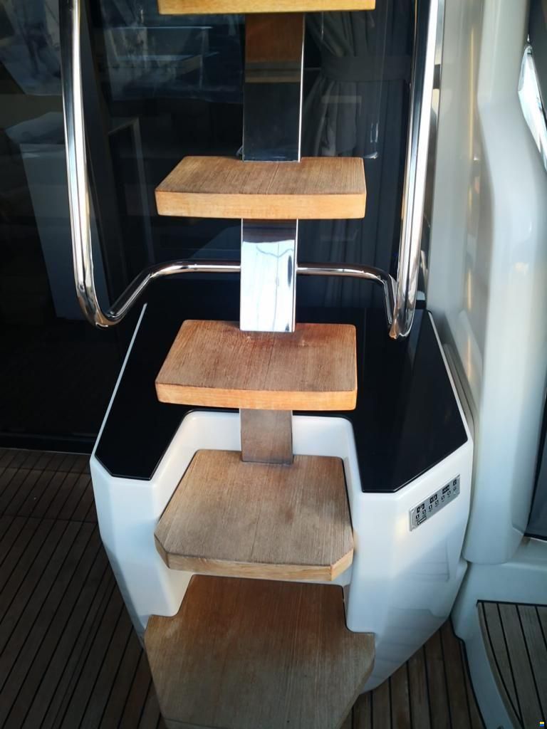 Cranchi 52E