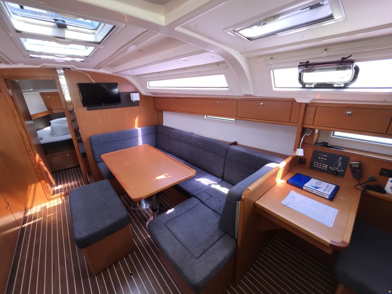Bavaria CRUISER 41