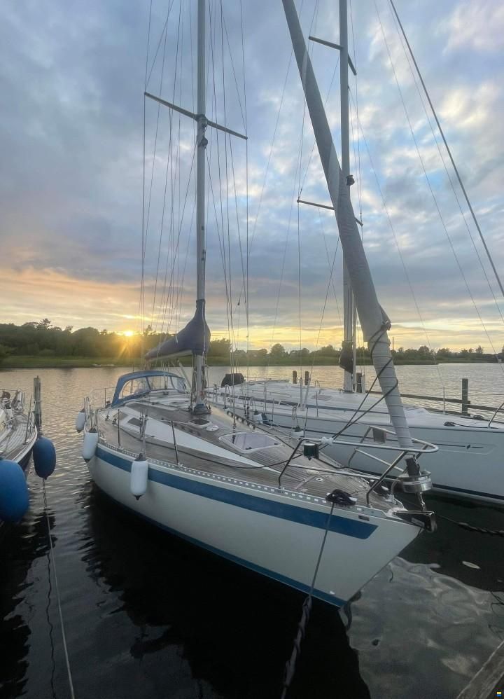 Sweden Yachts 340