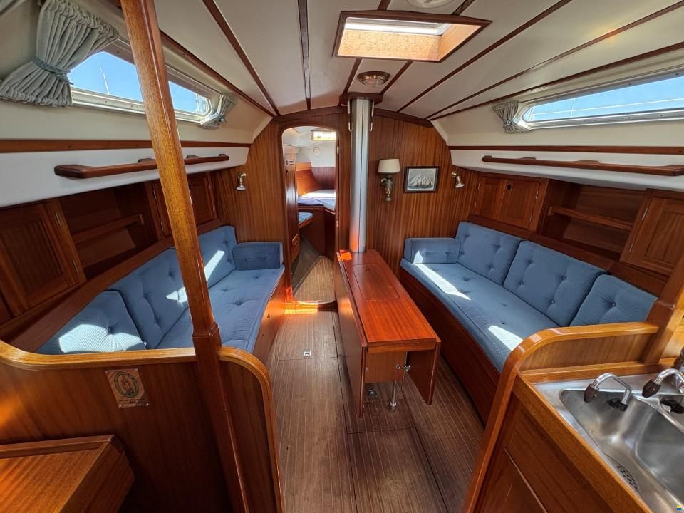 Sweden Yachts 340