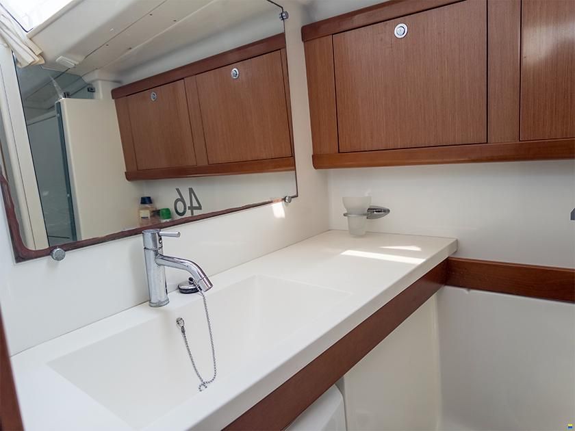 Beneteau Oceanis 46