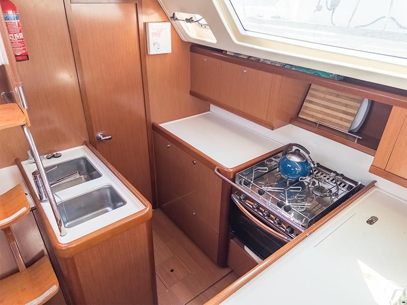 Beneteau Oceanis 46