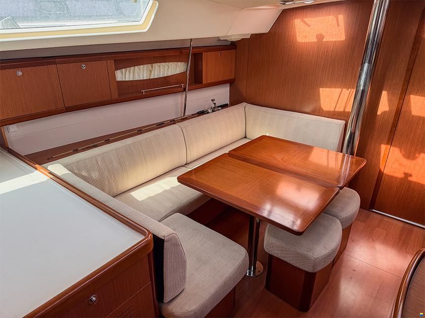 Beneteau Oceanis 46