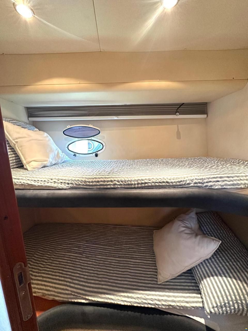 Azimut 46