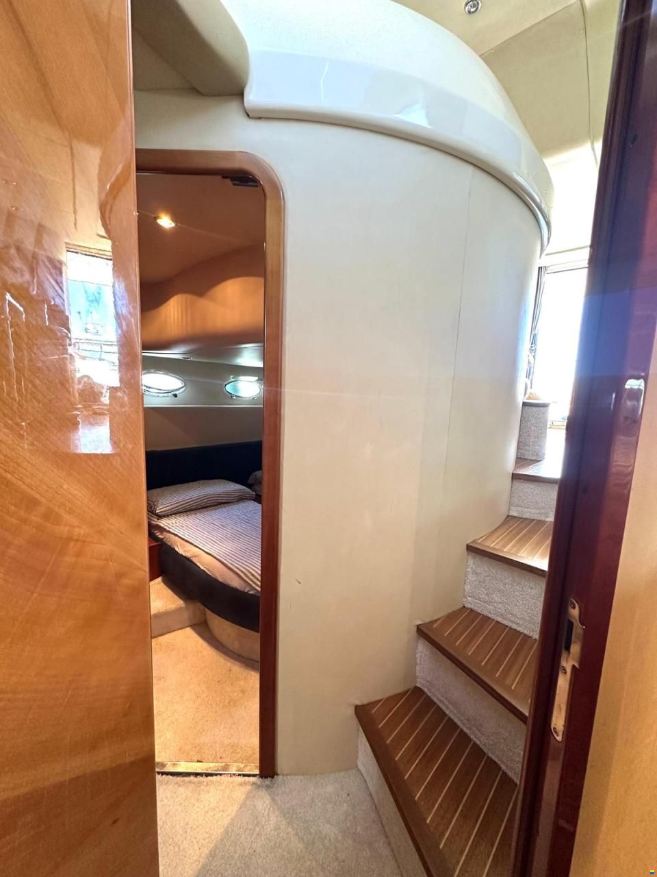 Azimut 46