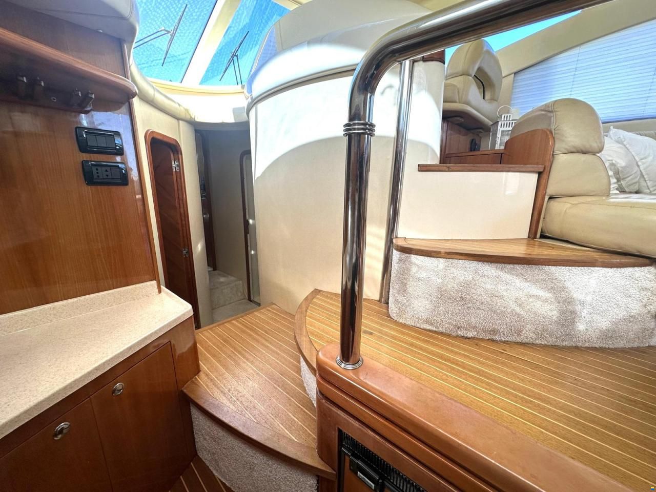 Azimut 46