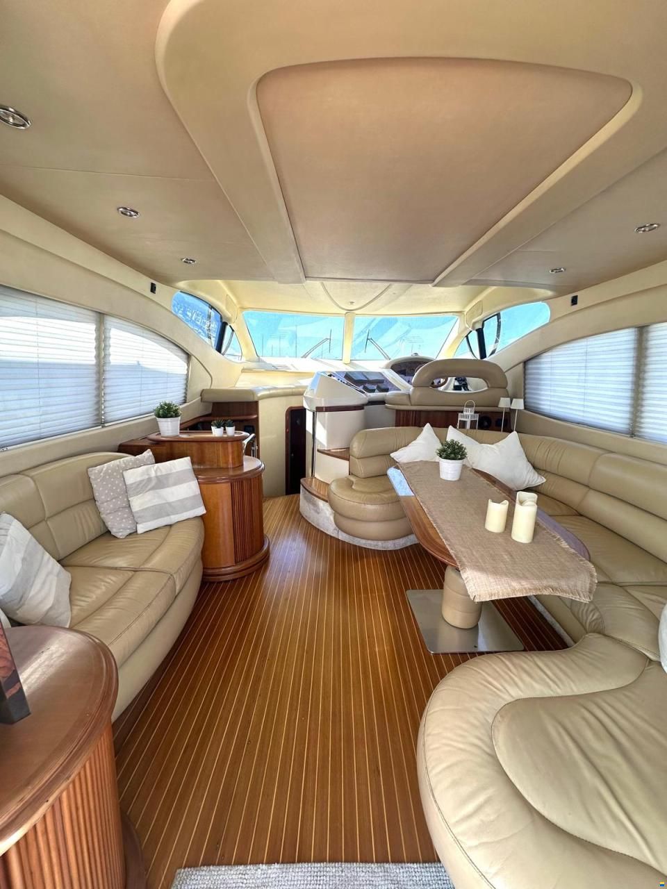 Azimut 46