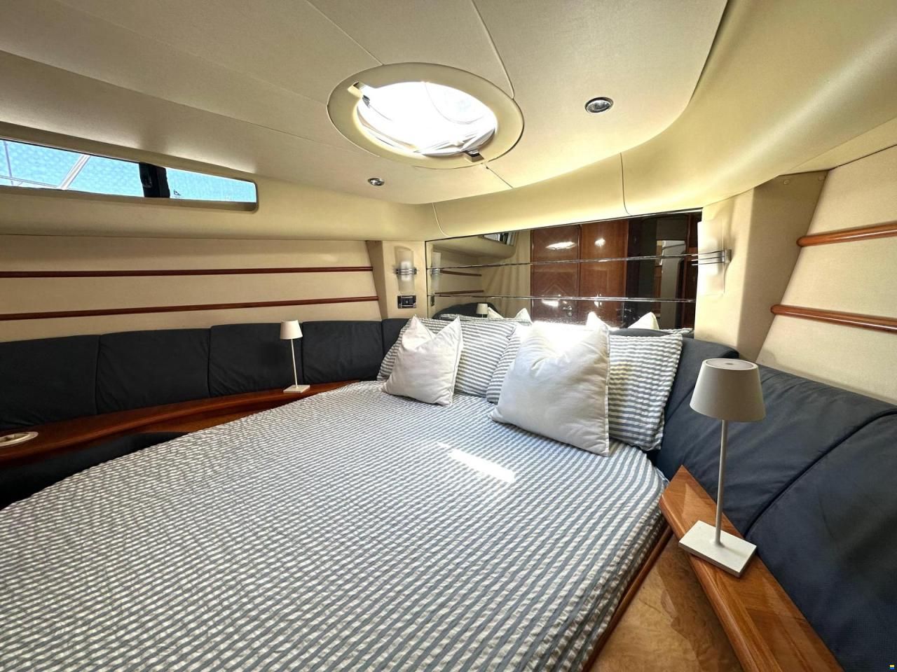 Azimut 46