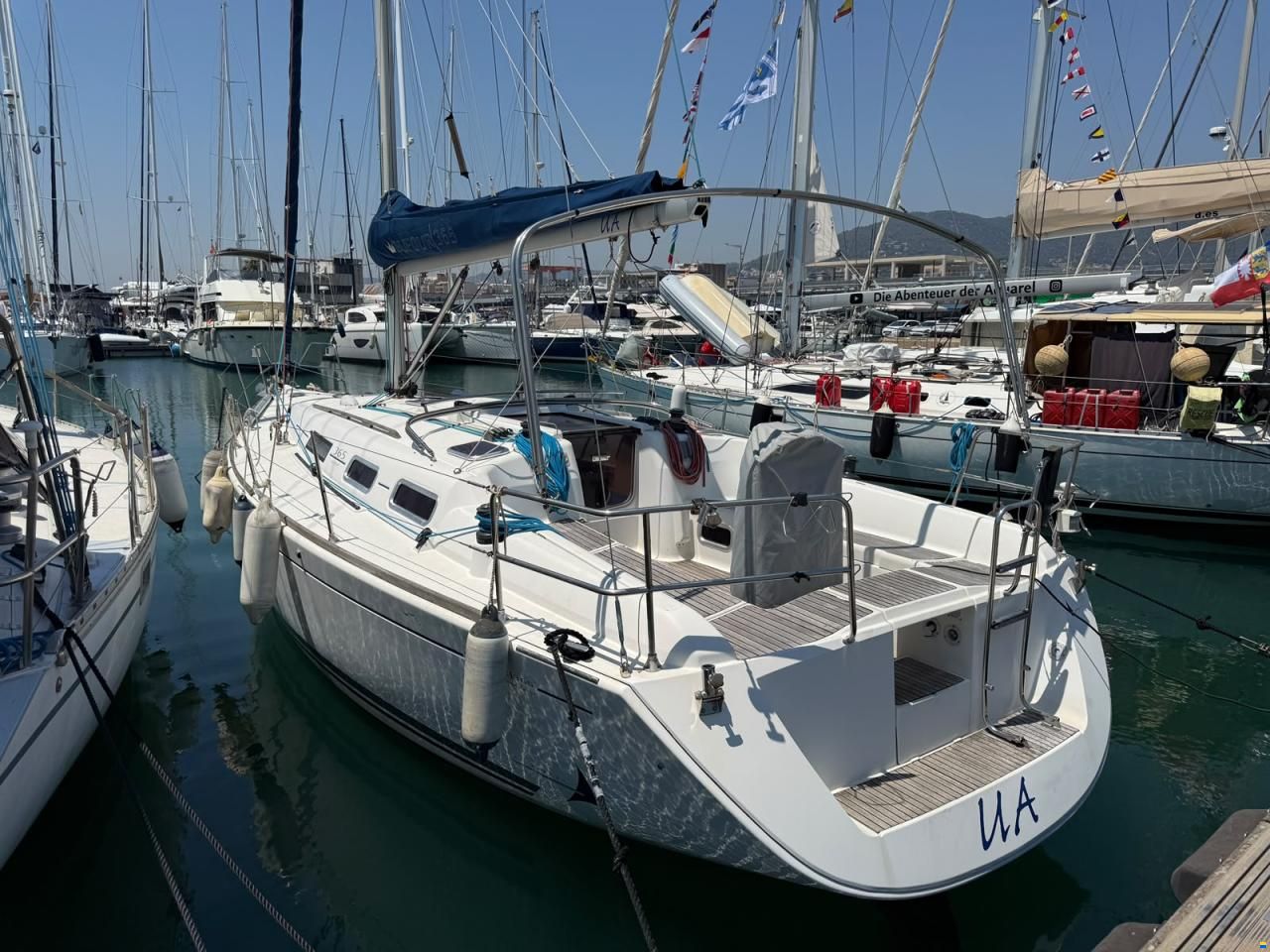 Dufour 365