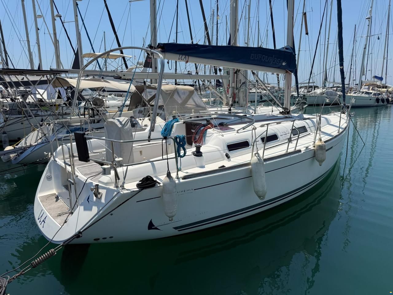 Dufour 365